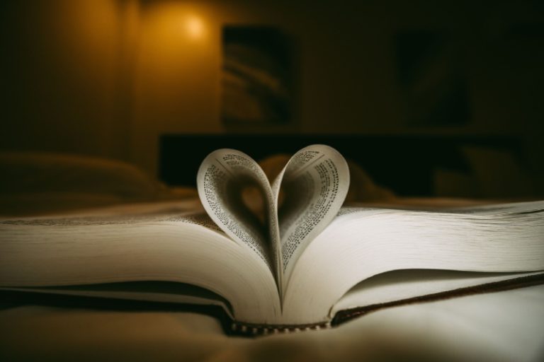 Сильна молитва, щоб знайти пару та створити щасливу сім’ю